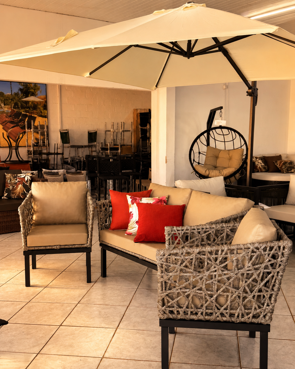 Sofá modular com guarda-sol e balanço suspenso